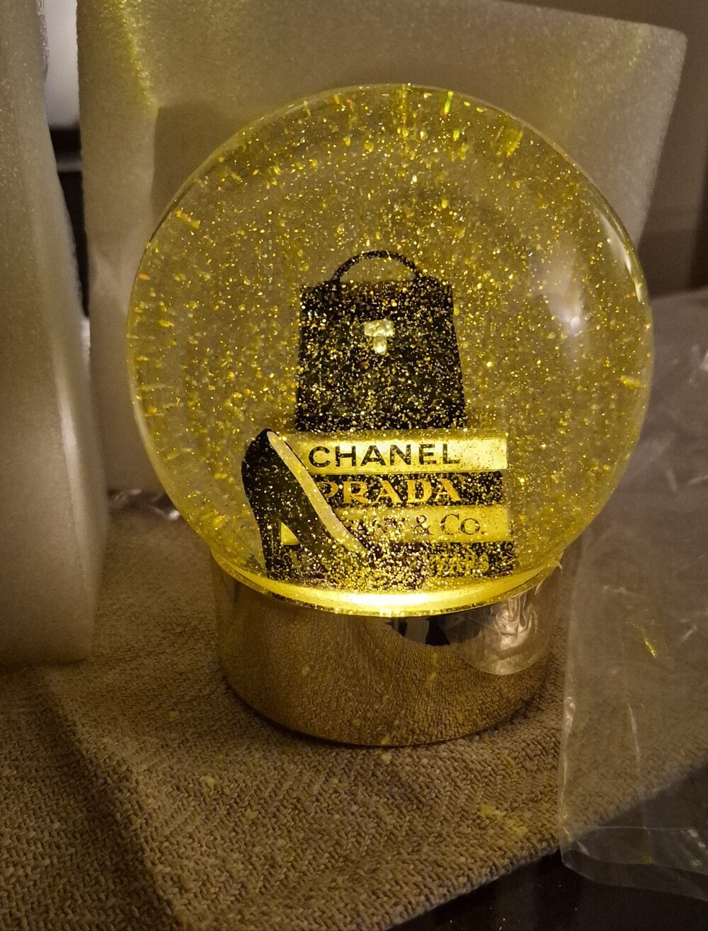 Fashion Glitter Globe with led light - Picture 2 of 7